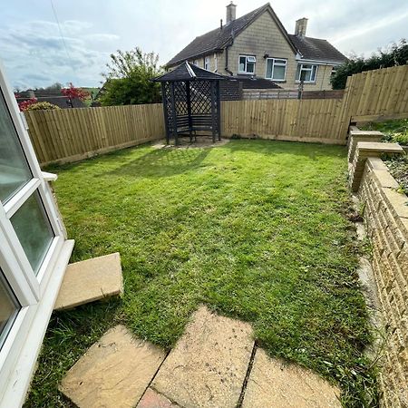 Stylish Home In Bath With Driveway Parking, 10Min From City Buitenkant foto