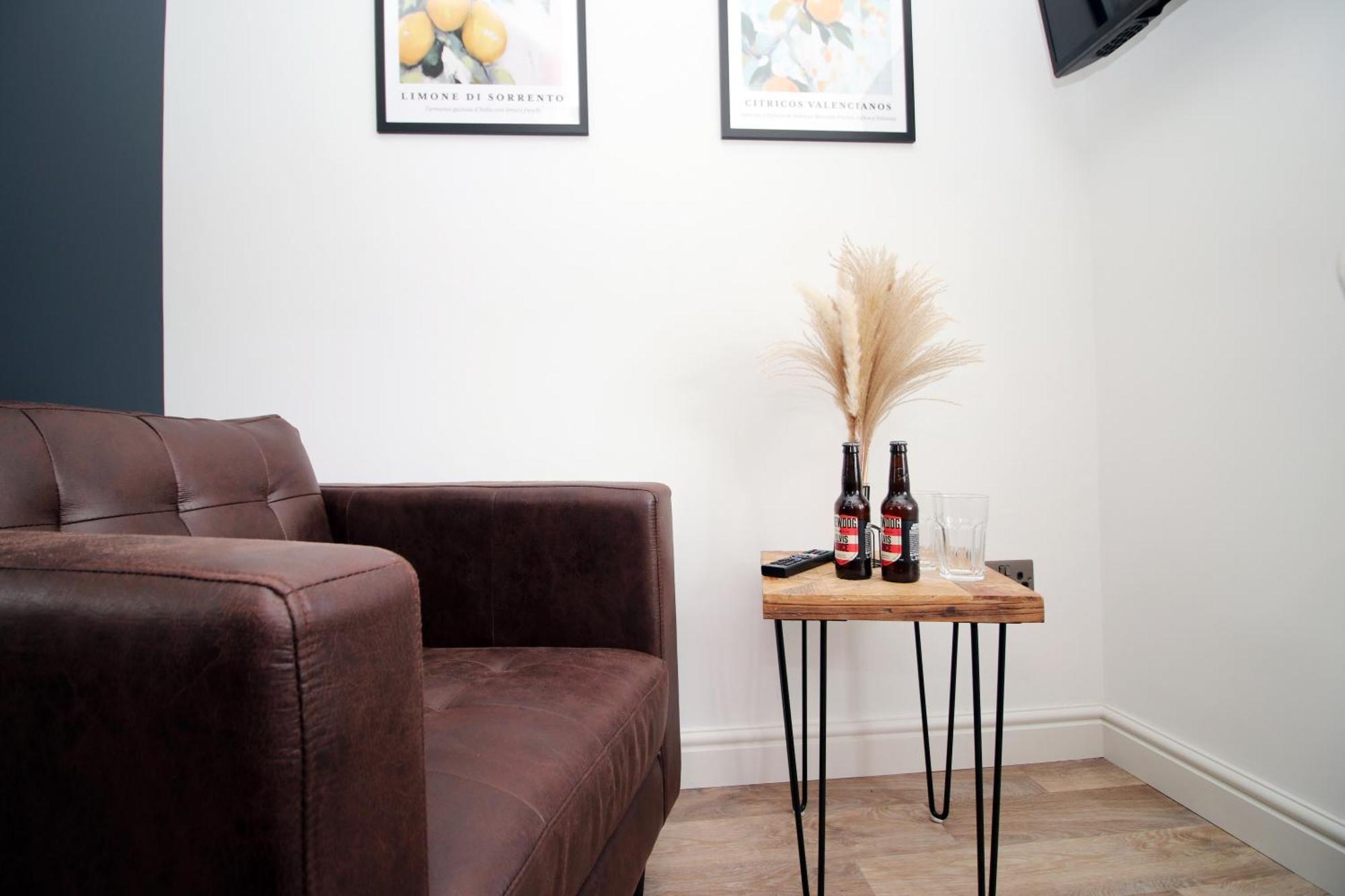 Stylish Home In Bath With Driveway Parking, 10Min From City Buitenkant foto