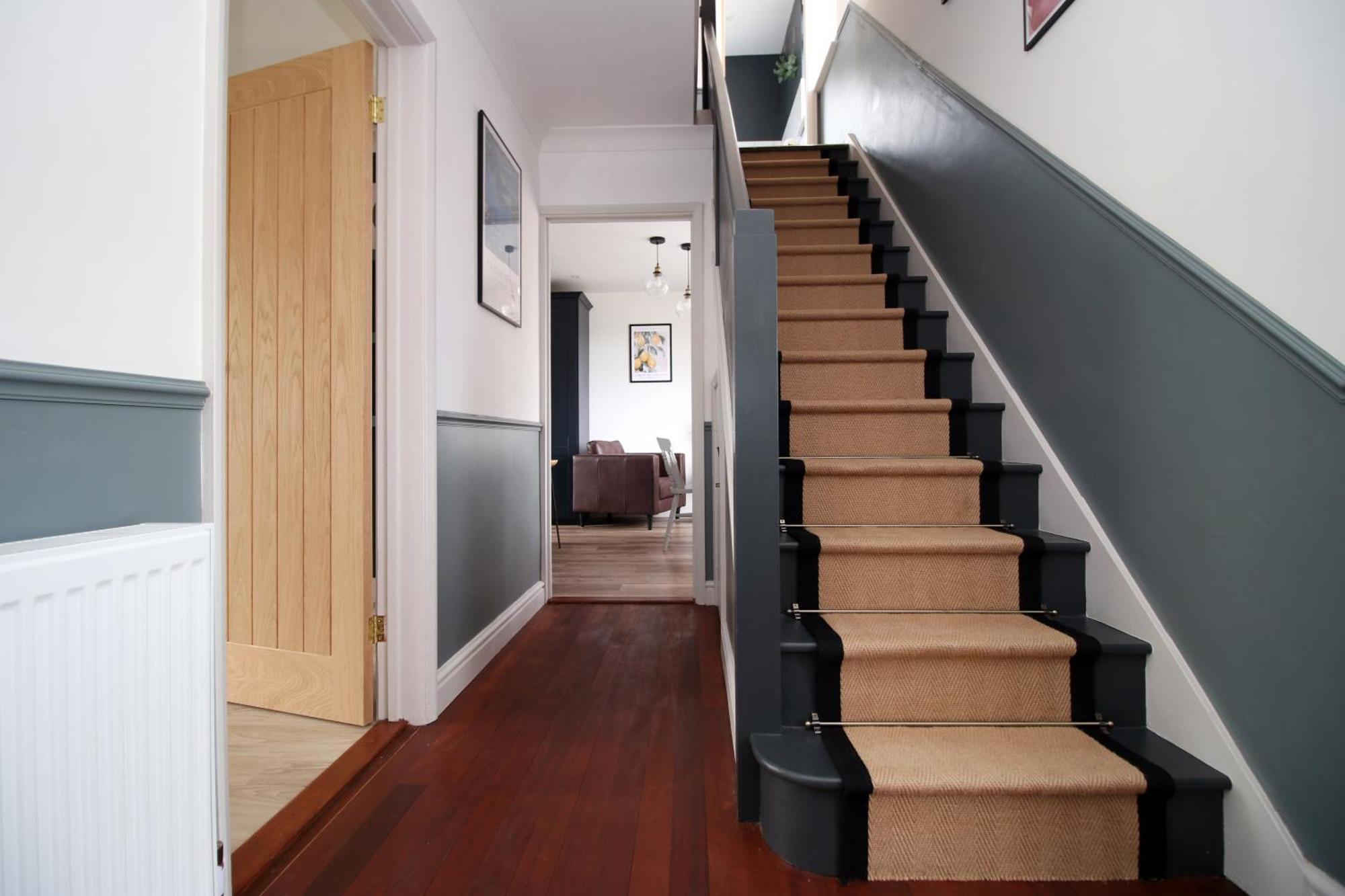 Stylish Home In Bath With Driveway Parking, 10Min From City Buitenkant foto